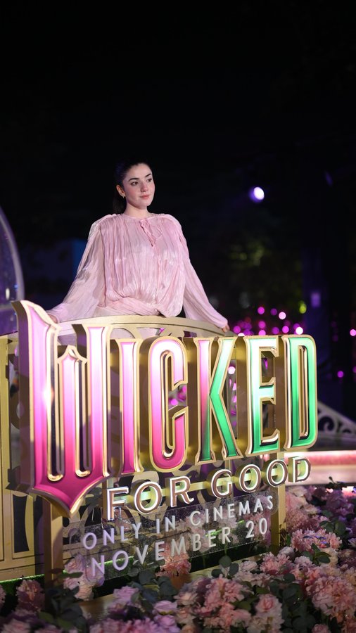 Instagram post by @aasthashah97 for Universal Pictures. Caption reads: The best 48 hours in Singapore🩷💚

Go watch....