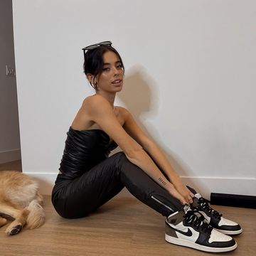 Instagram post by an influencer for White Fox. Caption reads: [...] with these kicks and @whitefoxboutique , so....