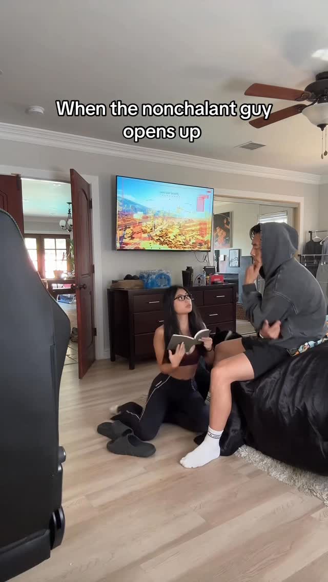 Instagram post by @rebecca___benedict for YoungLA. Caption reads: I rlly went splat😂🗿 | fits @YOUNGLA....