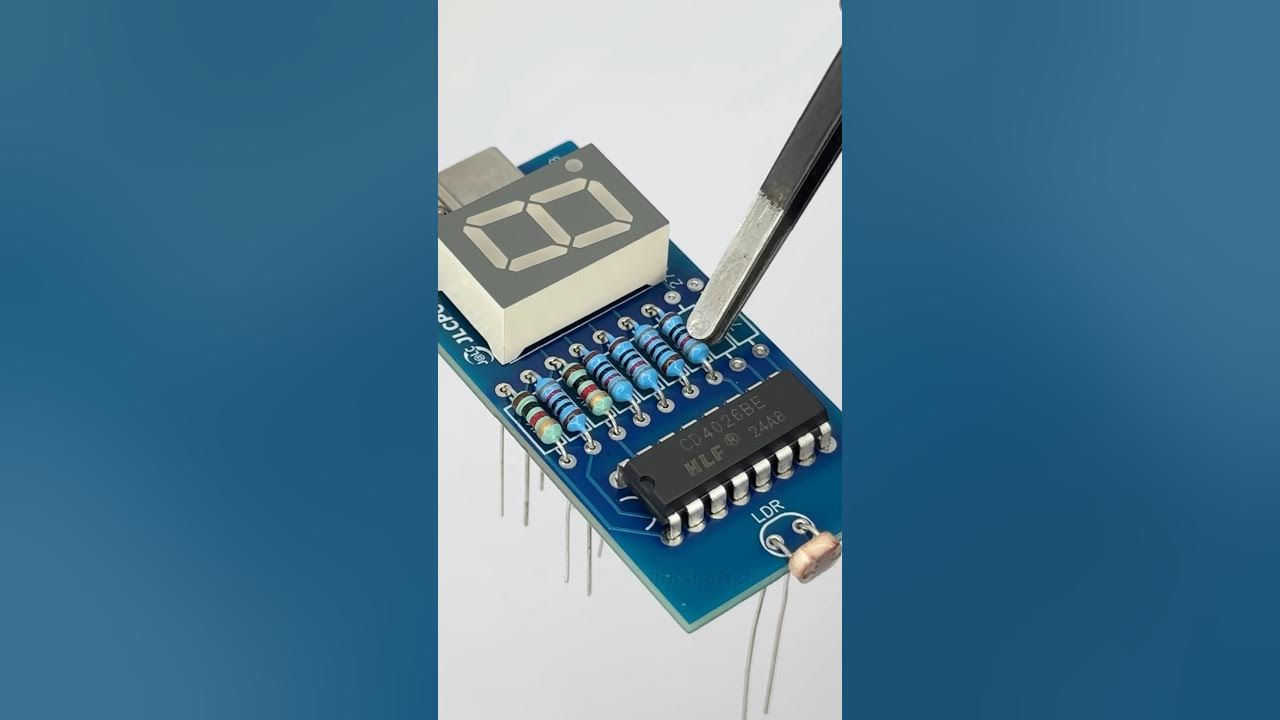 YouTube post by @proshorts101 for JLCPCB. Caption reads: Simple DIY Idea.