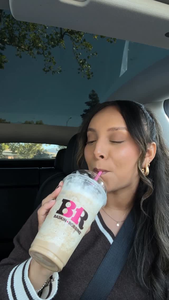 Instagram post by @dianaaracelyyy for Baskin-Robbins. Caption reads: If you’ve been looking for a sign, this is it -....