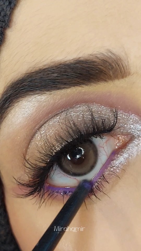 Instagram post by @miraha_meer for Sigma Beauty. Caption reads: 2 Minutes MAKEUPLOOK 🥀💜
..
..
...
.
DEETS....