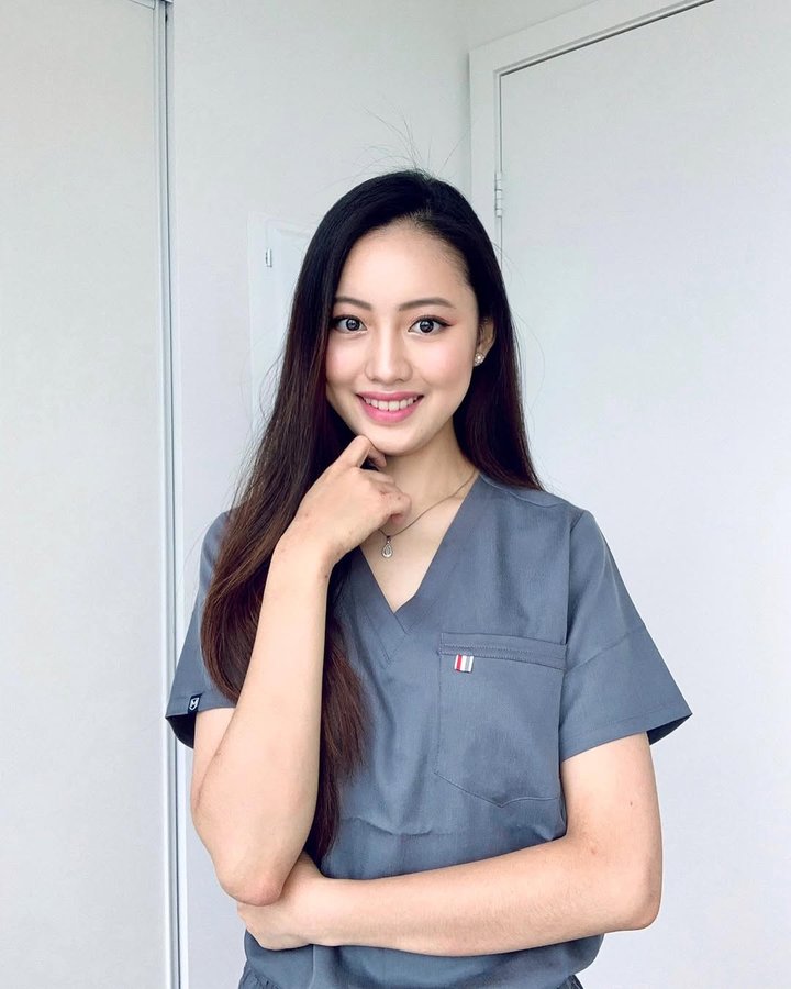 Instagram post by @withdr.jiyeh for Mediclo. Caption reads: 🔥Mediclo Giveaway!🔥 Who needs new, comfortable....