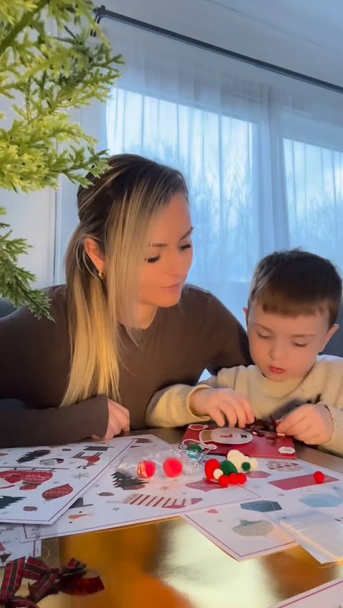 Instagram post by @lisa.marie.home for Ryman. Caption reads: Did you know @ryman have a range of Christmas....