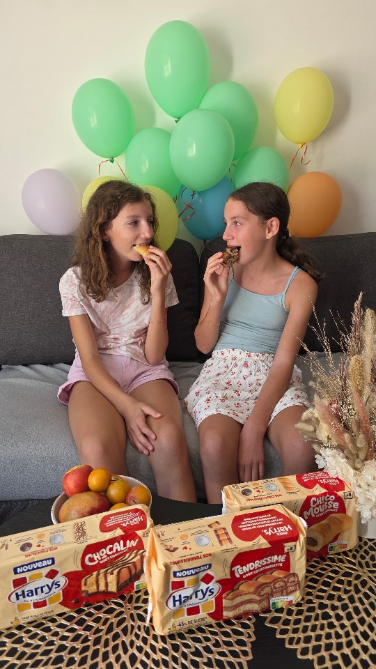 Instagram post by @mum_of_two_twins for Harrys. Caption reads: ✨ Un petit plaisir moelleux signé @harrys_officiel....