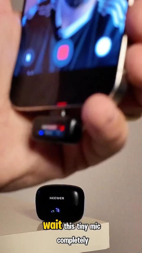 Instagram post by @itssosomk for NEEWER. Caption reads: @neewer Mic KM19 just changed the way I record....