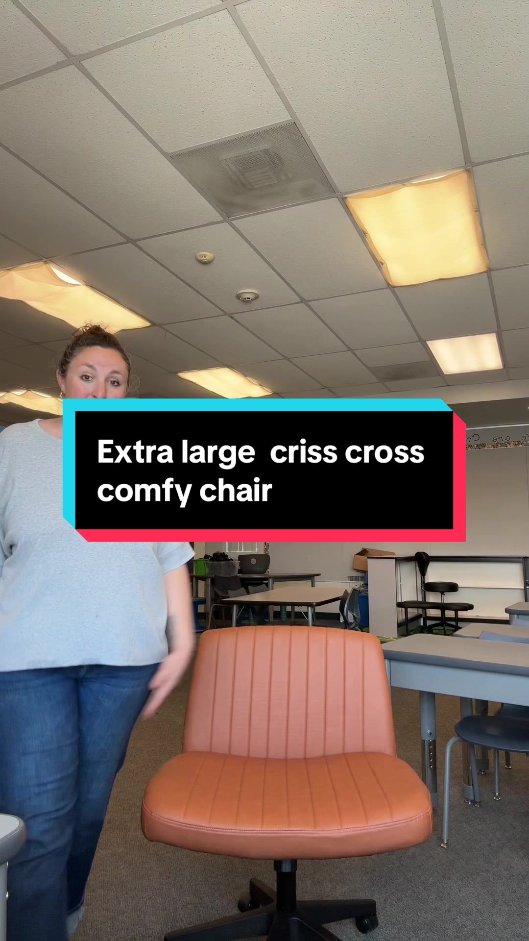 TikTok post by @hannahhelps3 for Walsunny. Caption reads: [...] this chair so I can sit criss cross!....