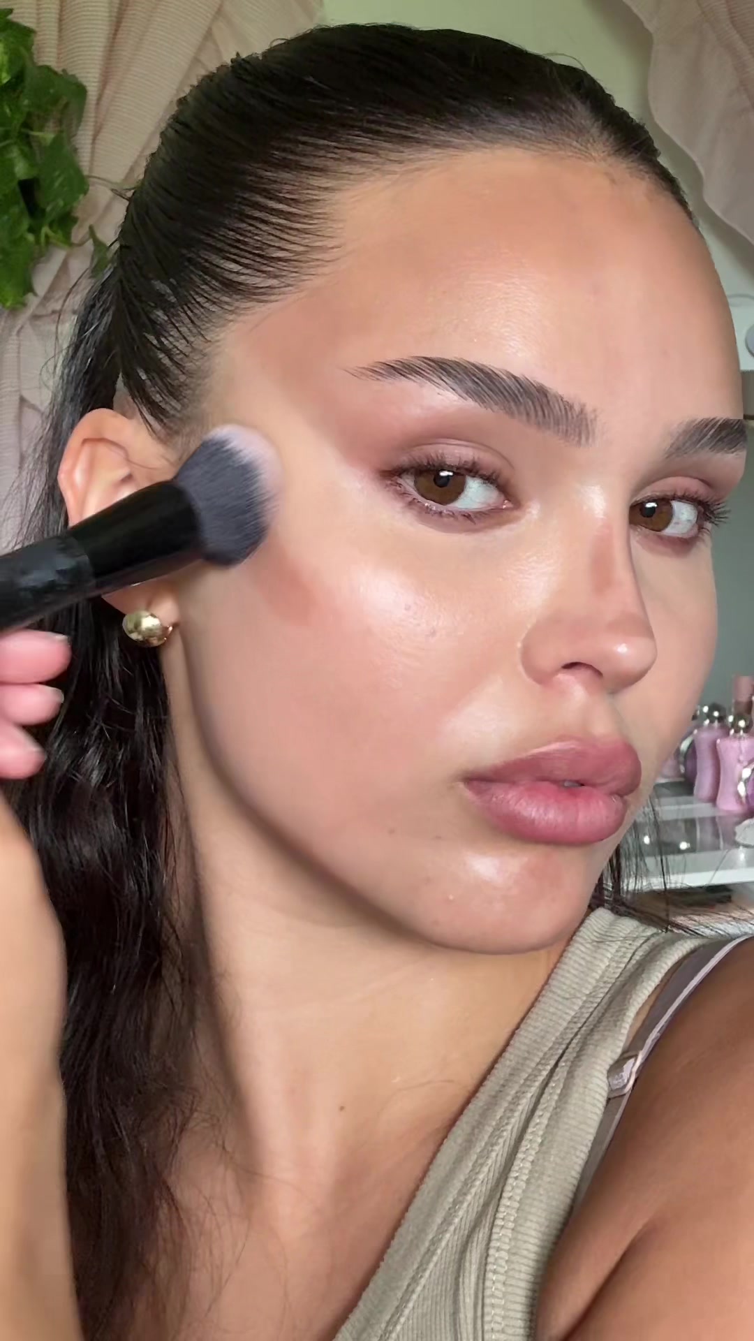 TikTok post by @kianastadlerr for Kosas. Caption reads: [...] >>> @Grande Cosmetics @Kosas....