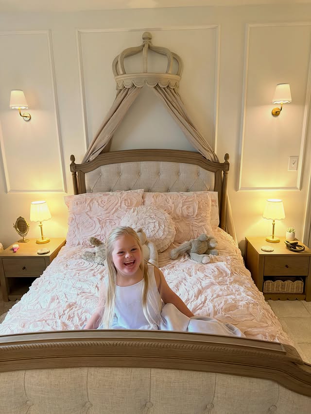 Instagram post by @kirstinczernek for Pottery Barn Kids. Caption reads: [...] get over Aria’s room makeover with....
