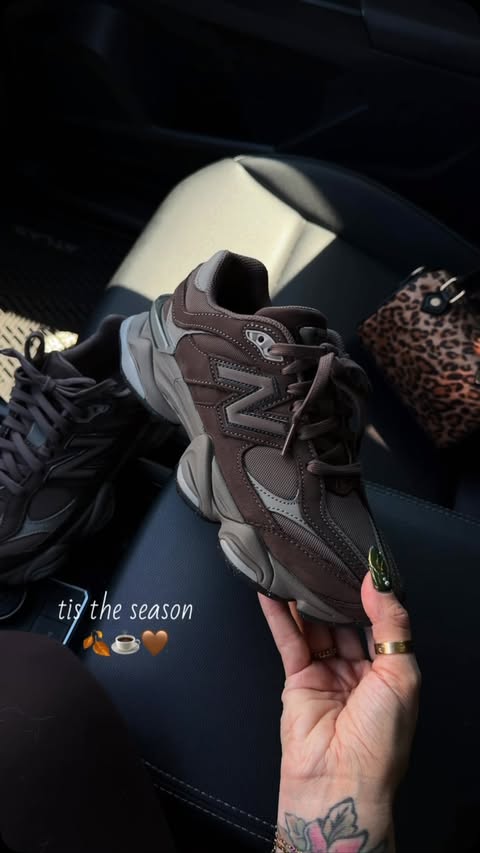 Instagram post by @samanthaalana.ugc for New Balance. Caption reads: [...] the 🔗 . . . #Fallsneakers #sneakers....