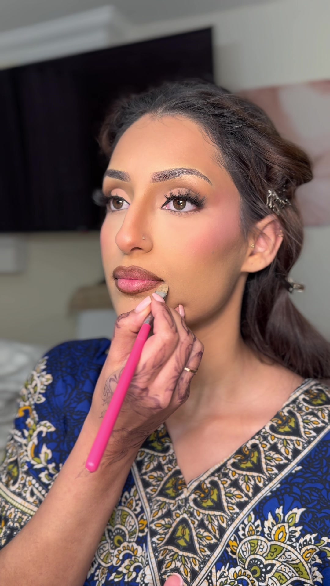 TikTok post by @sussyyy06 for HNB Cosmetics. Caption reads: PART 2 ! LIGHT base glam ✨ Tip: For light base....