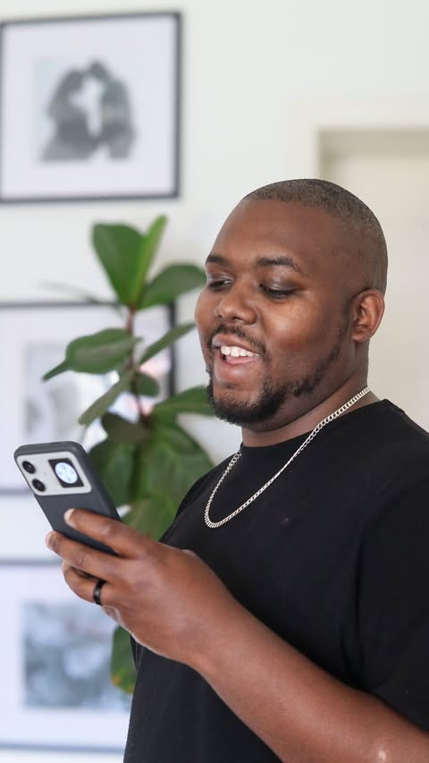 Instagram post by @sandisongwenya_ for The Best Things to Know. Caption reads: I’ve had my @rainsouthafrica LoopPhone for a few....