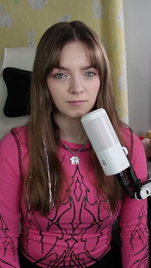 Instagram post by @lexilemonhead for Elgato. Caption reads: Upgrading to Facecam 4K #elgatoambassador #camera.