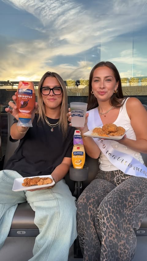 Instagram post by @carlyshap for Hellmann’s Mayonnaise. Caption reads: @hellmannsmayonnaise brought us to the concert of....
