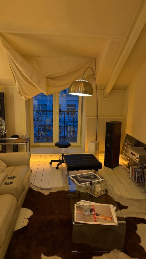 Instagram post by @sviridovskayasasha for VANESSA BRUNO. Caption reads: [...] holiday season ❄️🎀

All looks from....