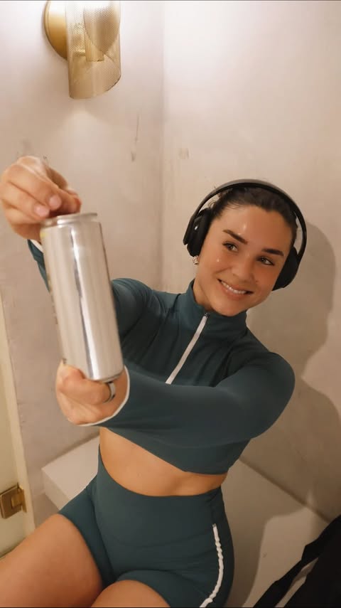 Instagram post by @nikki.font for NAKED nutrition. Caption reads: [...] the game for me 😝⚡️🍋 @nakednutrition....