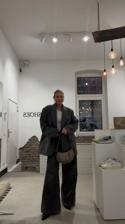 Instagram post by @sarahklefisch for Aeyde. Caption reads: [...] @peekundcloppenburg_duesseldorf Shoes @aeyde....