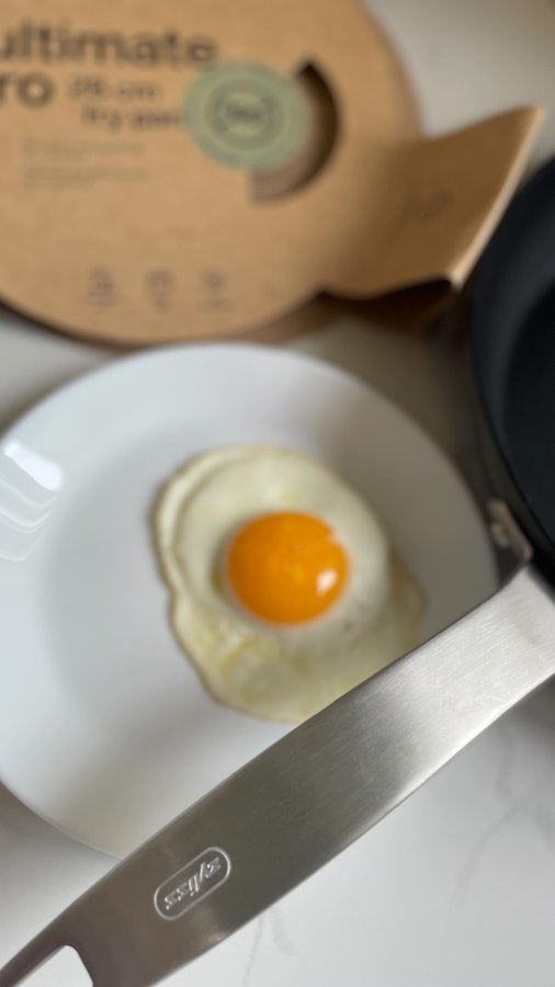 Instagram post by @galleryofahomechef for Zyliss. Caption reads: @zylissusa 🍳

The new @zylissusa pro fry pan is....