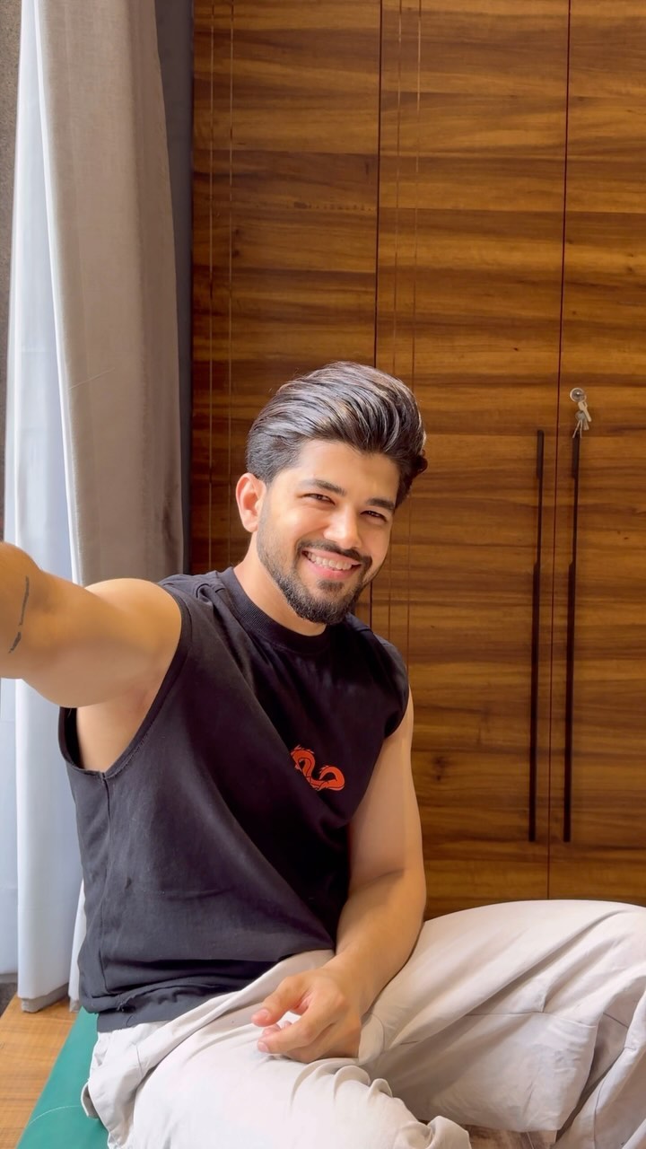Instagram post by @_utkarsh_khatri for The Ayurveda Co.. Caption reads: 3-in-1 Perfect Sunscreen for Oily Skin (primes,....