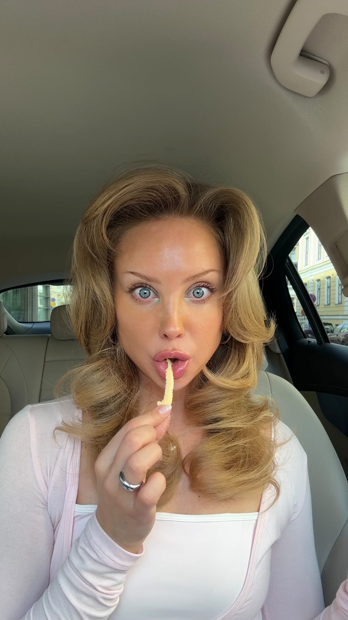 Instagram post by @sabinasarkka for PÄNDY. Caption reads: [...] per bag! 💝 Super popular Swedish candy....