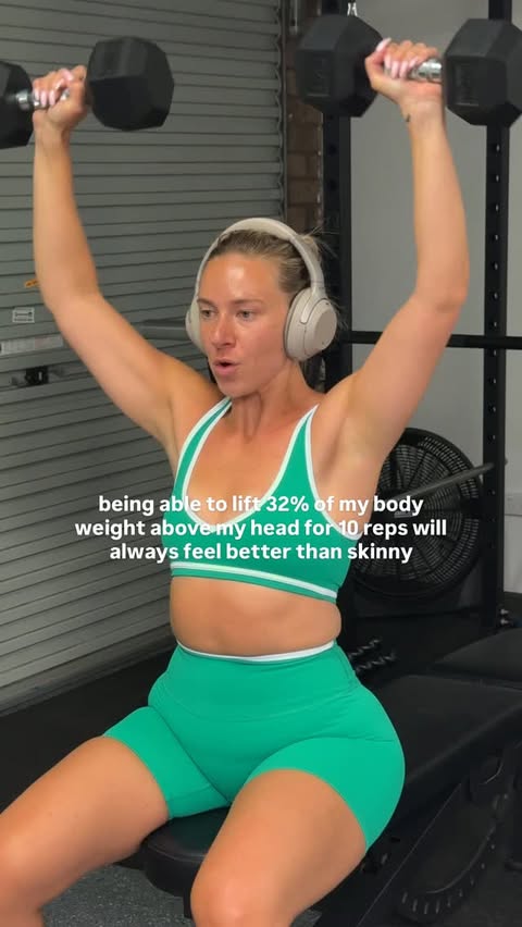 Instagram post by @dilshealth for Muscle Republic. Caption reads: Lifting 32% of my body weight overhead for 10 reps....