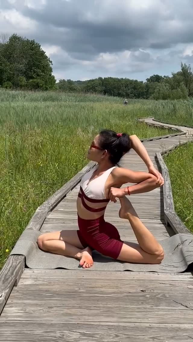 Instagram post by @frog_natureyogi for SOJOS VISION. Caption reads: [...] My sunglasses from @sojosvision Use my code....