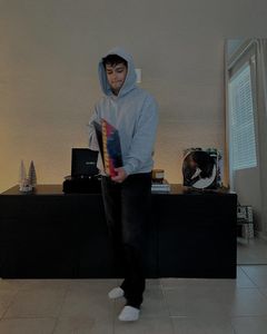 Instagram post by @marioalbertovilla for Victrola. Caption reads: quality evening with @victrolaplayers 🫰🎶.