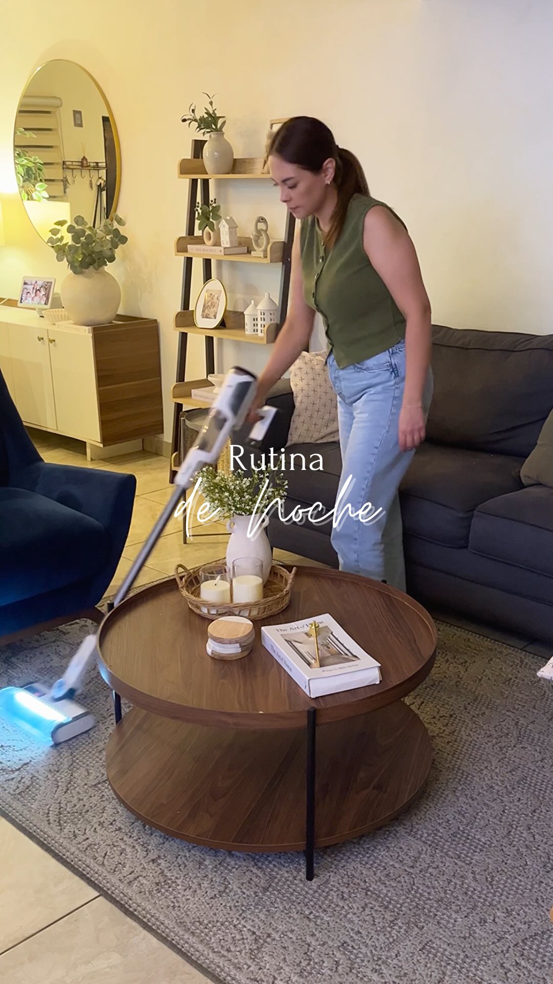 Instagram post by @mama.tapatia for Shark Home MX. Caption reads: ✨ ¿Creías que tu casa estaba limpia? Pues…....