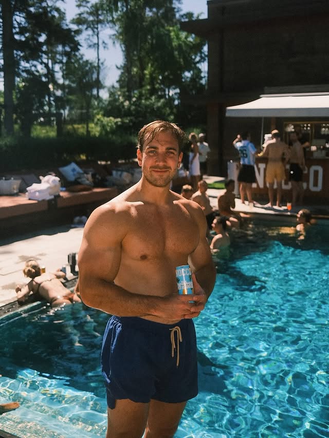 Instagram post by @sampev2 for NOCCO. Caption reads: [...] fantastiska människor! Tack @nocco ☀️😎.