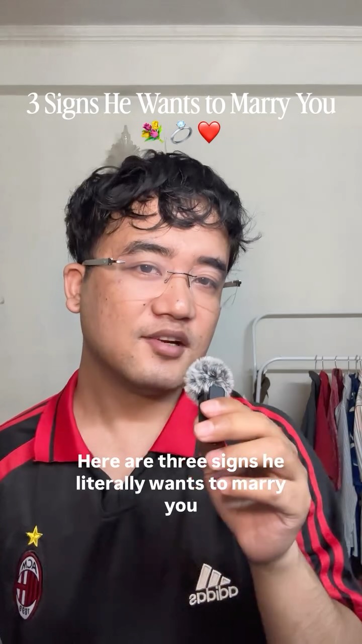 Instagram post by @ryanhaokip.xii for Quench Botanics. Caption reads: girlies, look out for these 3 signs whenever....