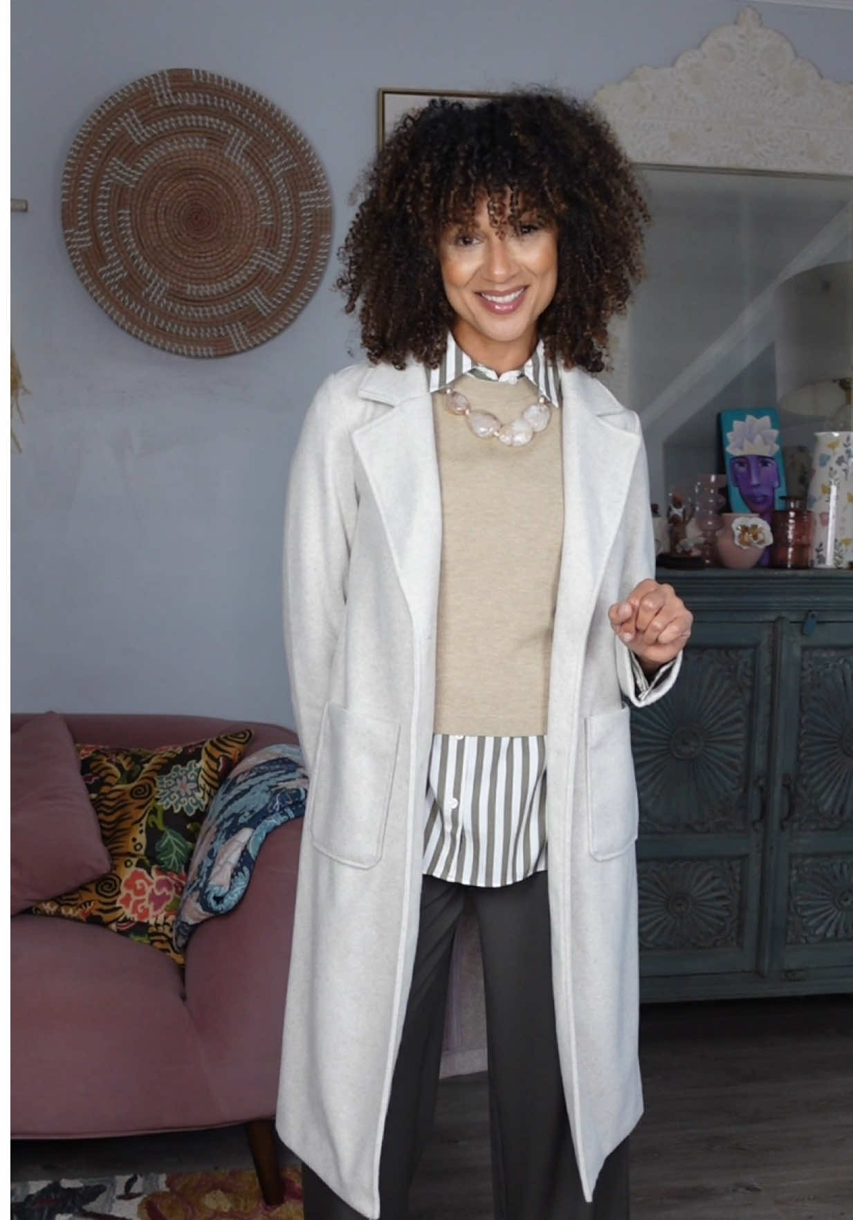 TikTok post by @tonififi for Reitmans. Caption reads: [...] four ways to style my fave pairs from....