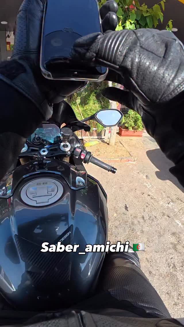 Instagram post by @saber_amichi for BMW Motorrad. Caption reads: Saber amichi 🇩🇿🏍️❤️💪
@bmwmotorrad.