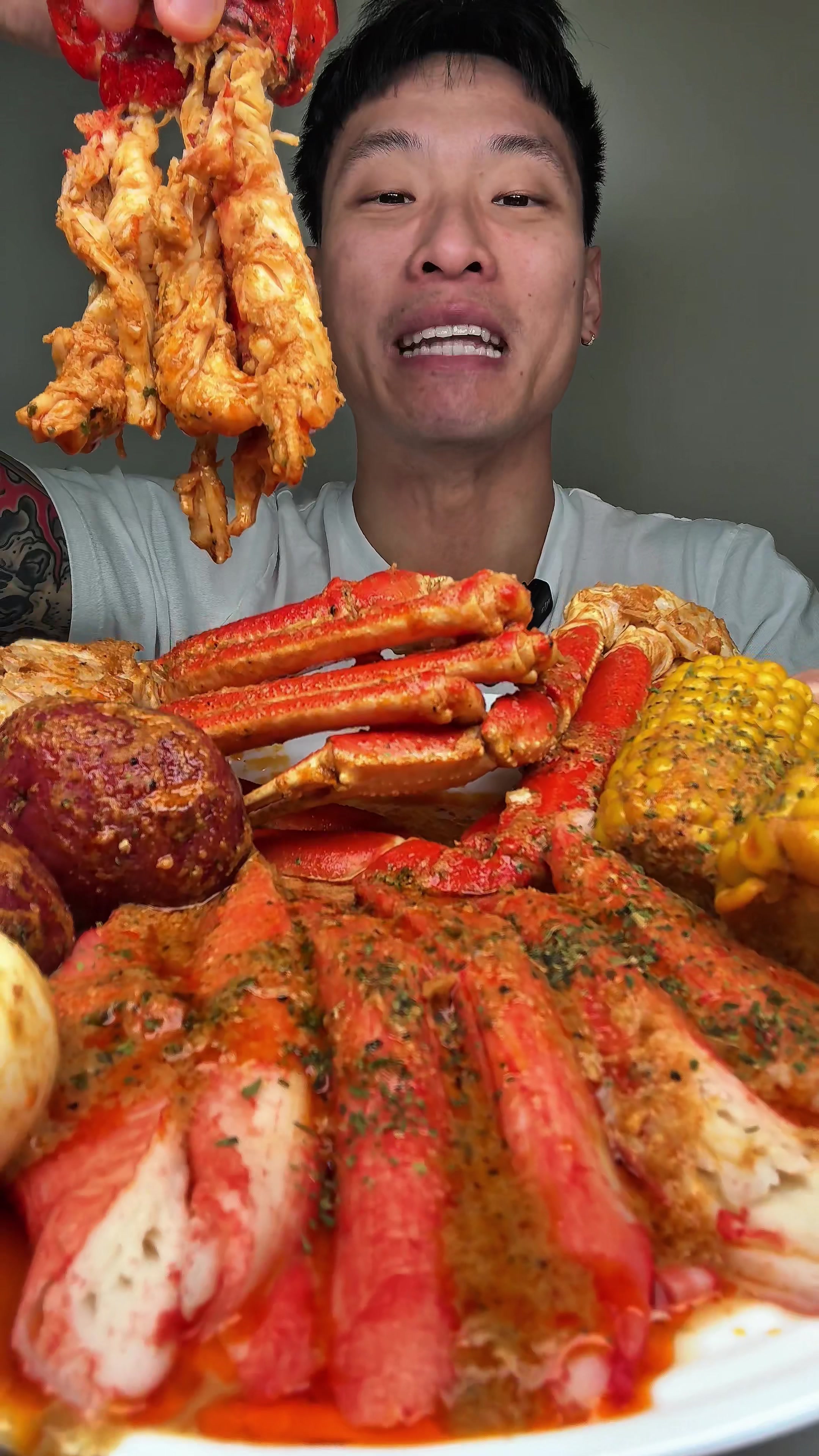 TikTok post by @shhhhimeating for BruMate. Caption reads: Trying seafood boil with @BrüMate #brumatepartner....