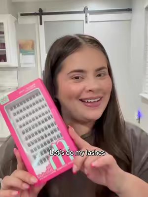 TikTok post by @birivelasco for FlutterHabit. Caption reads: [...] lashes at home! 🤩 I’ve been using....