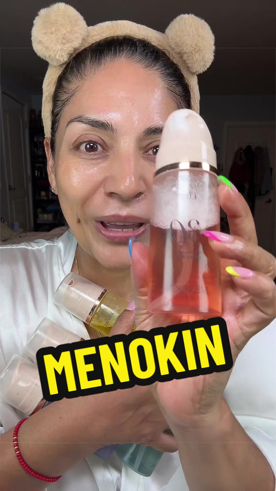 TikTok post by an influencer for Menokin. Caption reads: 30 second bubble mass@MENOKIN....