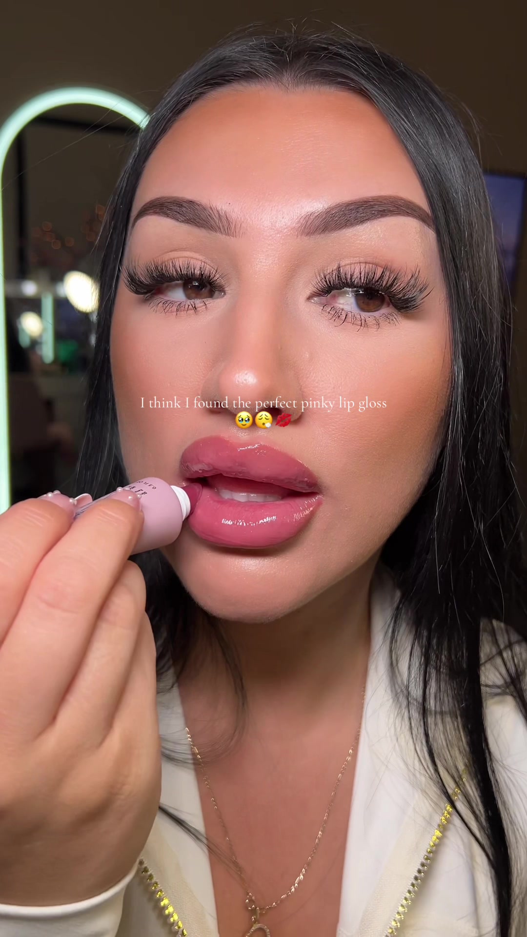 TikTok post by @digitallyeringunn for Truly Beauty. Caption reads: This color is EVERYTHING!!😍😮‍💨 @Truly Beauty....
