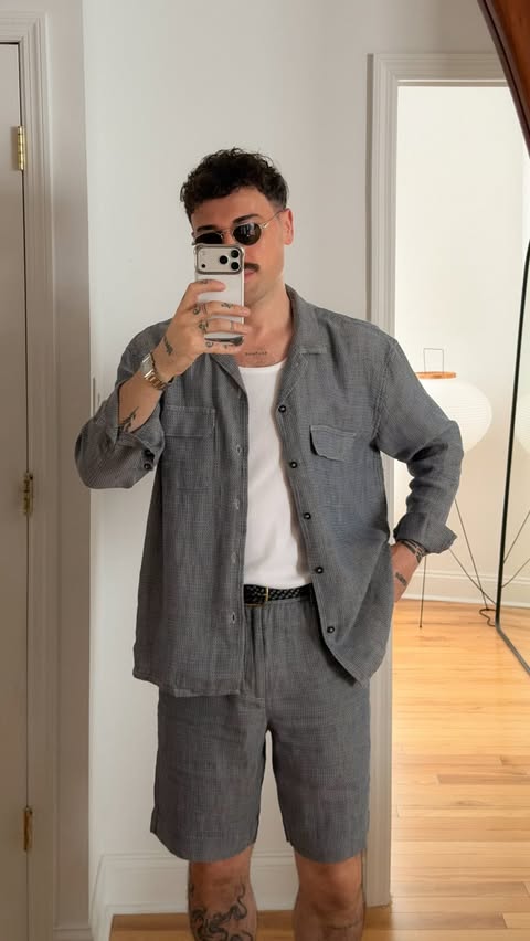 Instagram post by @alexander_koch1 for Banana Republic. Caption reads: [...] linen and cotton pieces from....