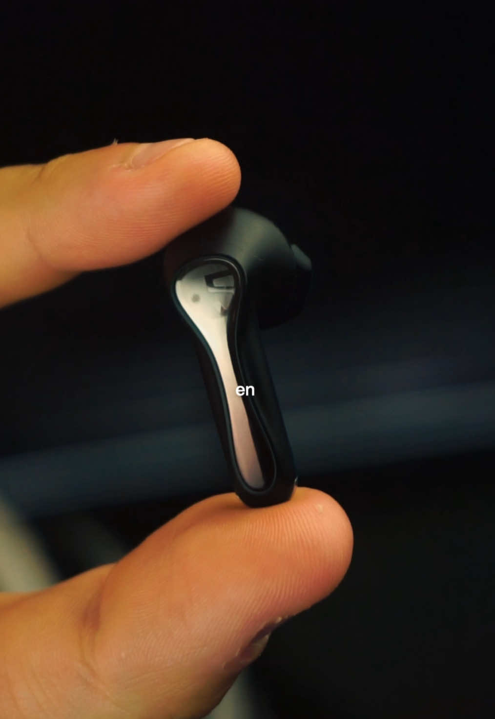 TikTok post by @the.lusho for SOUNDPEATS. Caption reads: 🎧 Soundpears AIR 5: Mis auriculares bluetooth....