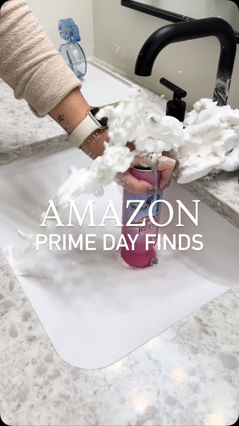 Instagram post by @carissacleansitall for Amazon Home. Caption reads: [...] and hack your life with these best amazon....