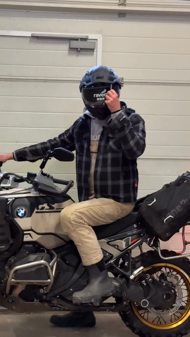 Instagram post by @remy_gsa_rally for Xlmoto. Caption reads: [...] #adventurerider #ravenhelmet #bmwgs....