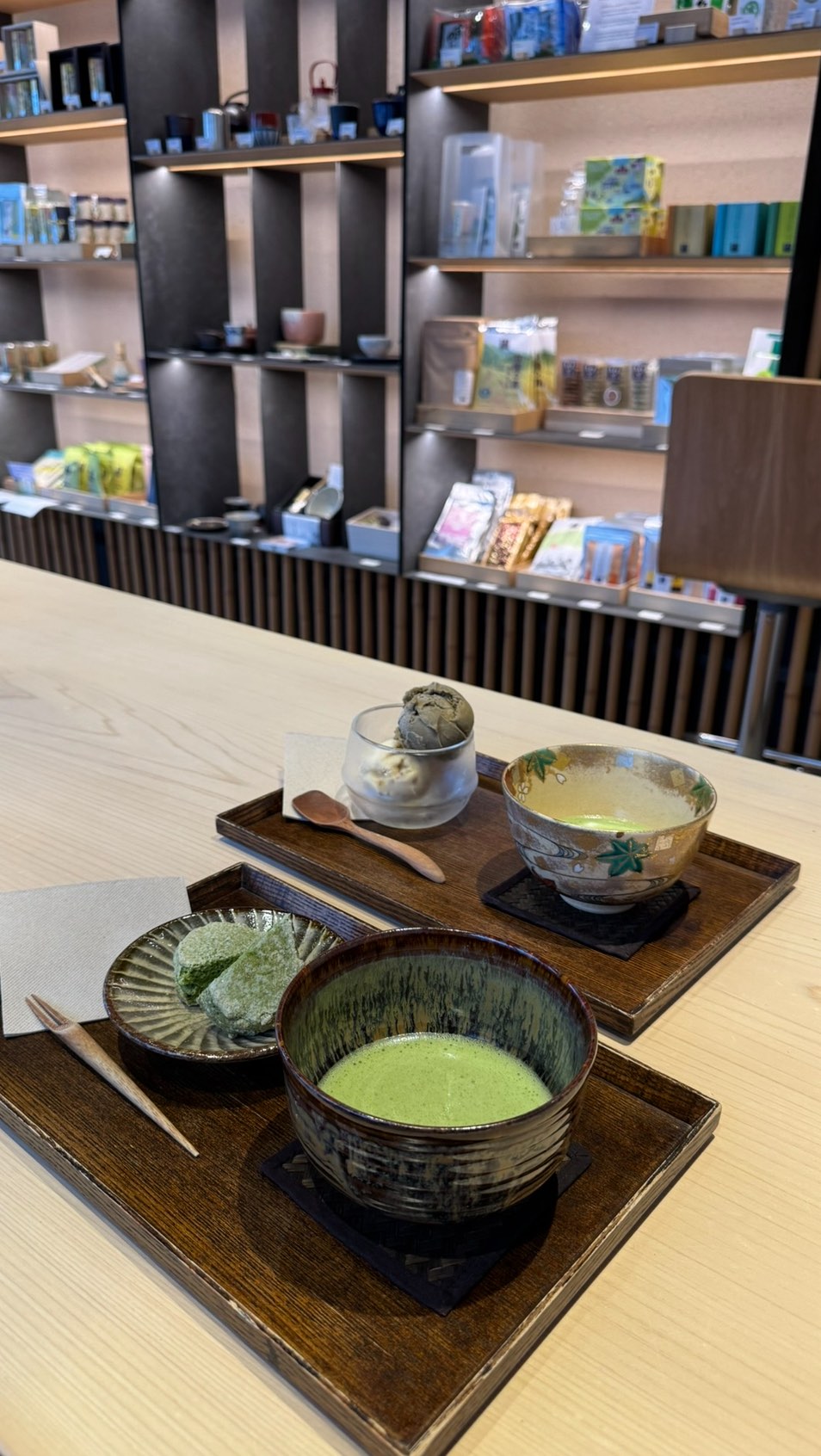 Instagram post by @imperatricewu for Oatly. Caption reads: crash test du OATLY MATCHA 🥸🍵 aka le matcha des....