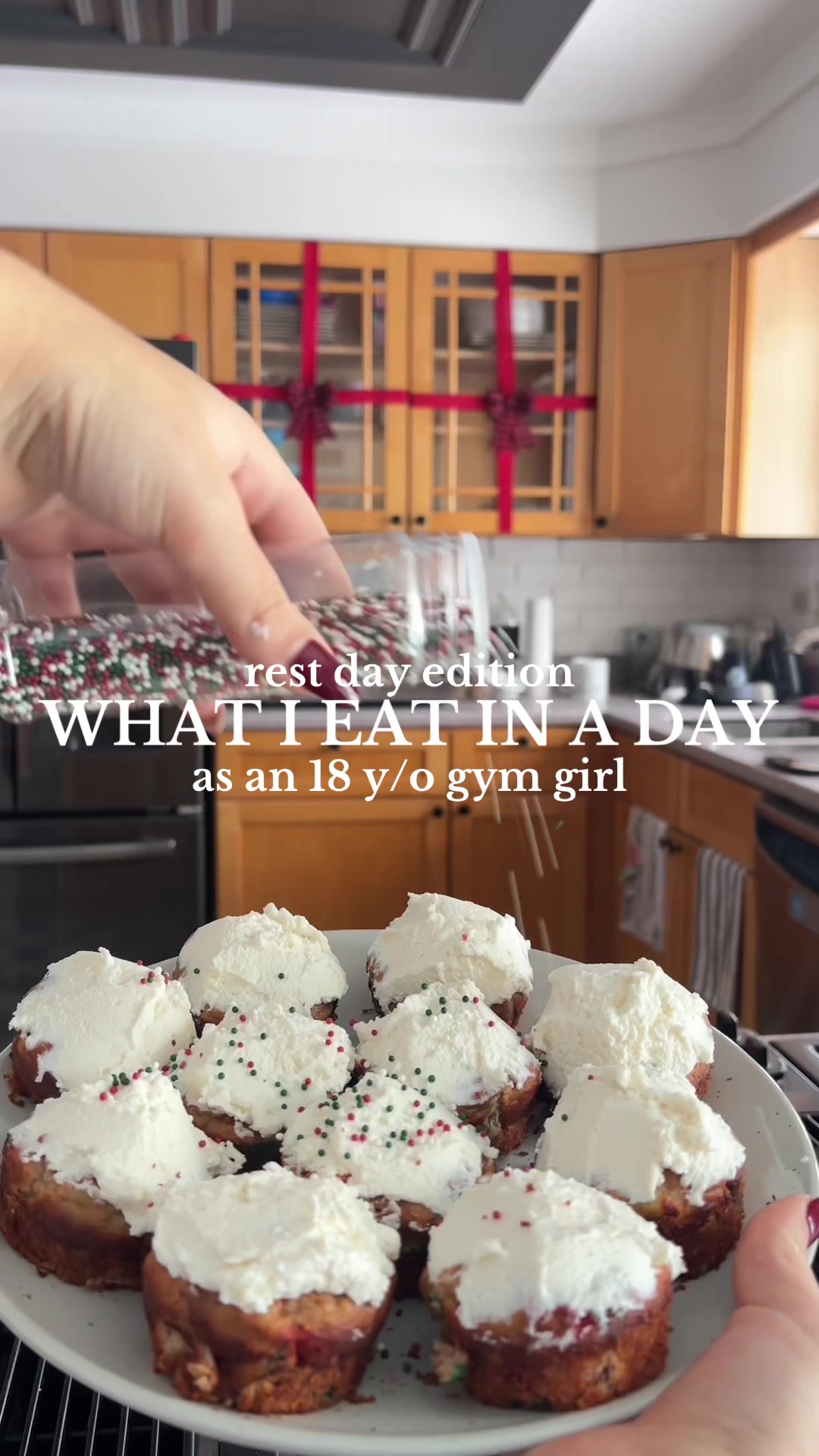 TikTok post by @sonotsophward for Clean Simple Eats. Caption reads: [...] working 🏋️‍♀️😋 @Bloom Nutrition @Clean....