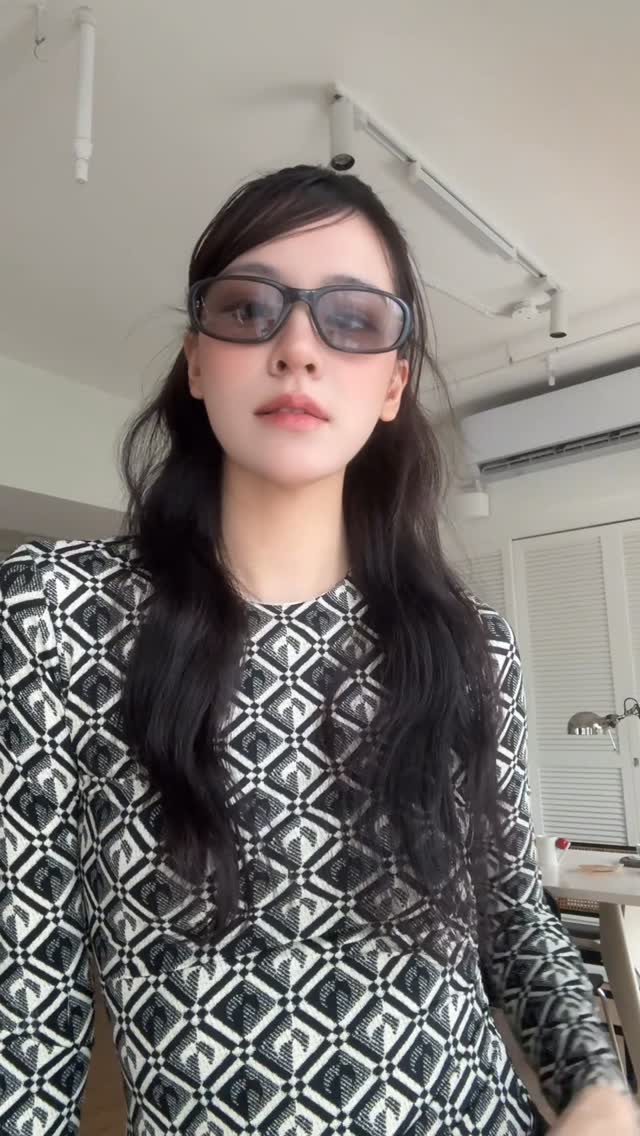 Instagram post by @yitzenn for GENTLE MONSTER. Caption reads: @gentlemonster 👓 2025 Fall collection.