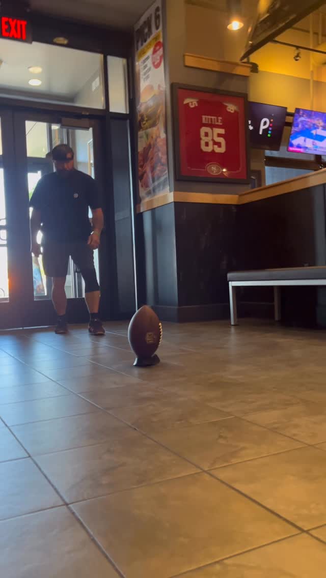 Instagram post by @chainsaw_lenon for Buffalo Wild Wings. Caption reads: @bwwings Bagged it! 20 traditional wings, large....