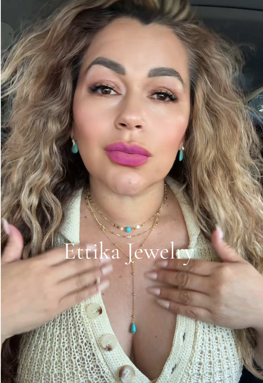 TikTok post by @marinafierro1 for Ettika. Caption reads: Ettika jewelry de la mejor calidad oro bañado 18....