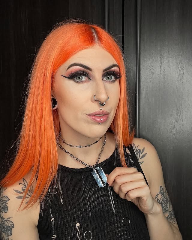 Instagram post by an influencer for Chokers. Caption reads: [...] to 1 use per customer) 🦇 Chokers -....