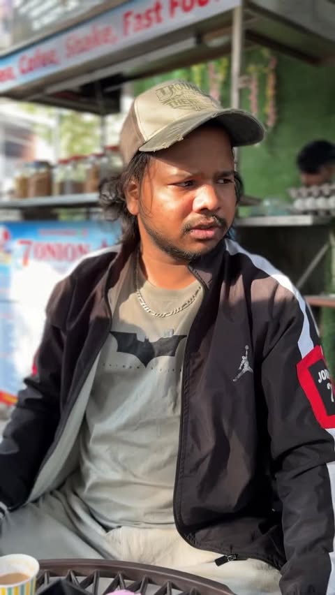 Instagram post by @srj_dwivedi99 for Rapido. Caption reads: “Tabhi free mei bhatoore milre hai😂”

💸 Earn....