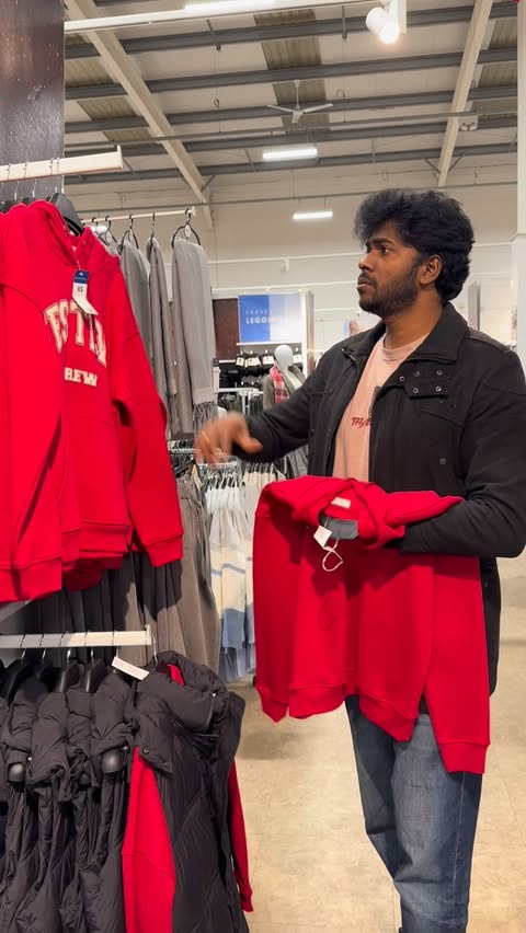 Instagram post by @praveenprem.raj for LemFi. Caption reads: Want a smarter way to send money to India?....