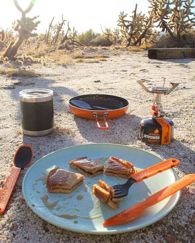 Instagram post by @beeswildlife for Jetboil. Caption reads: [...] in the desert 🌵 🥞 🔥sponsored by @jetboil....