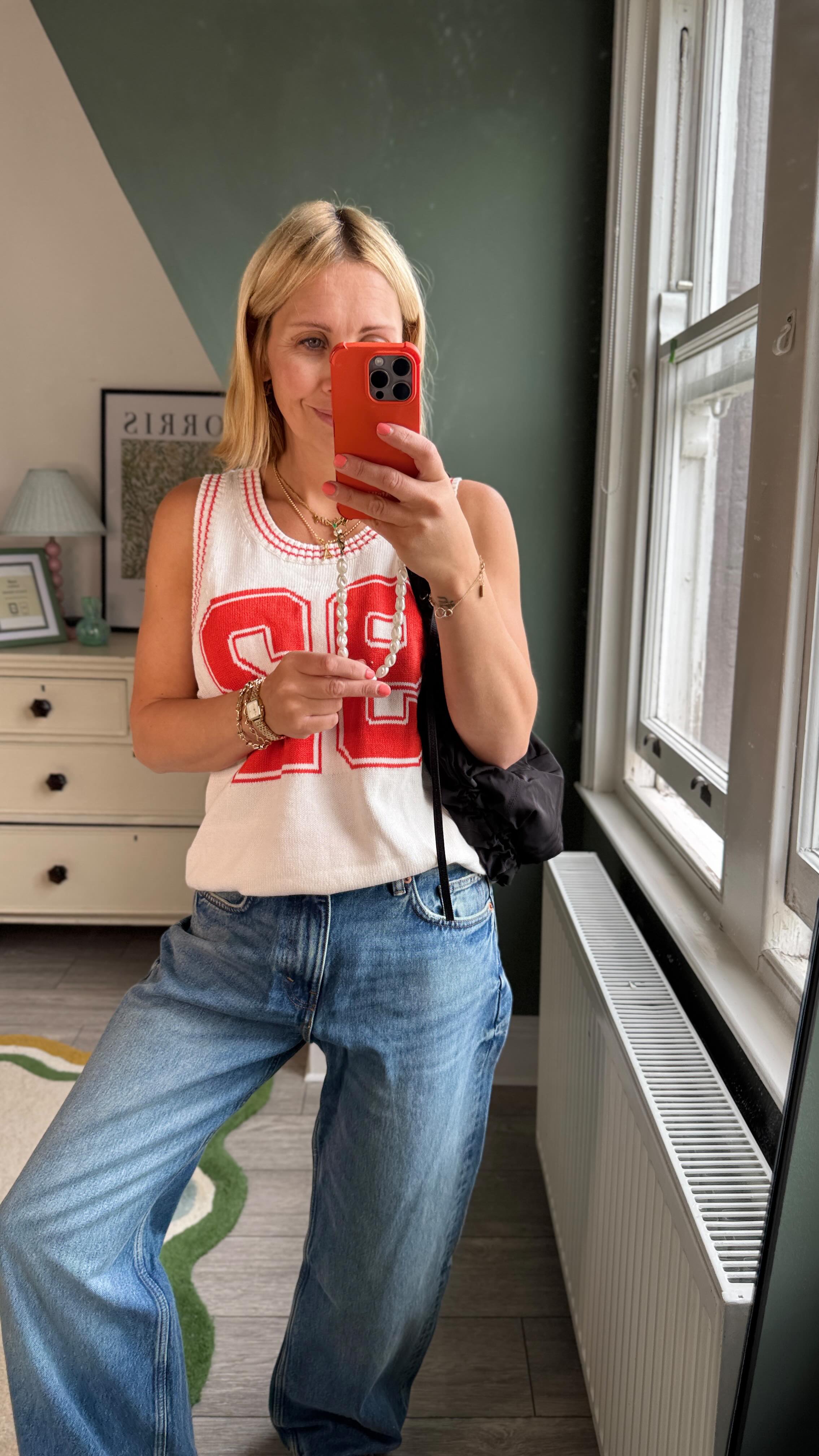 Instagram post by @ashley.dainty for FitFlop. Caption reads: [...] 
.
Outfit and bag @monki *
Flip flops....